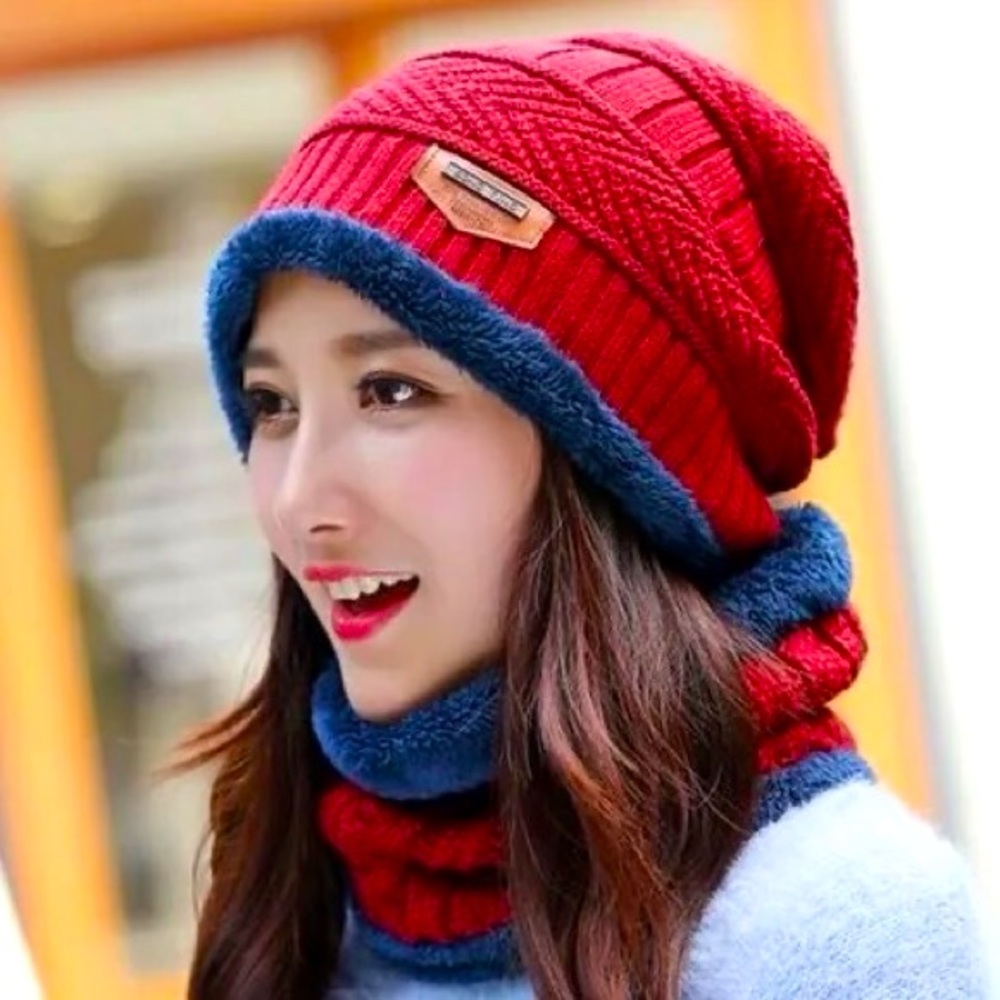 Hat with scarf two pieces in one 
Winter hats for man and woman unixes hats